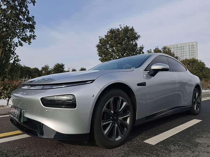 Фото 1 - XPeng P7