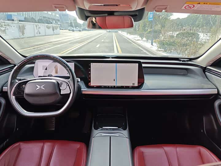 Фото 8 - XPeng P7