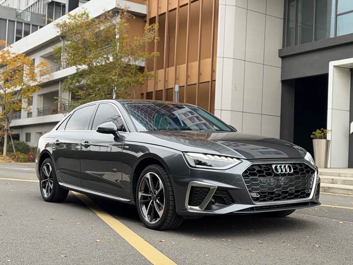 Фото 3 - Audi A4L