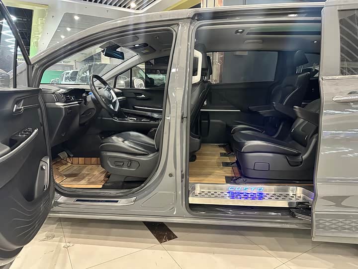 Фото 8 - Hyundai Custo