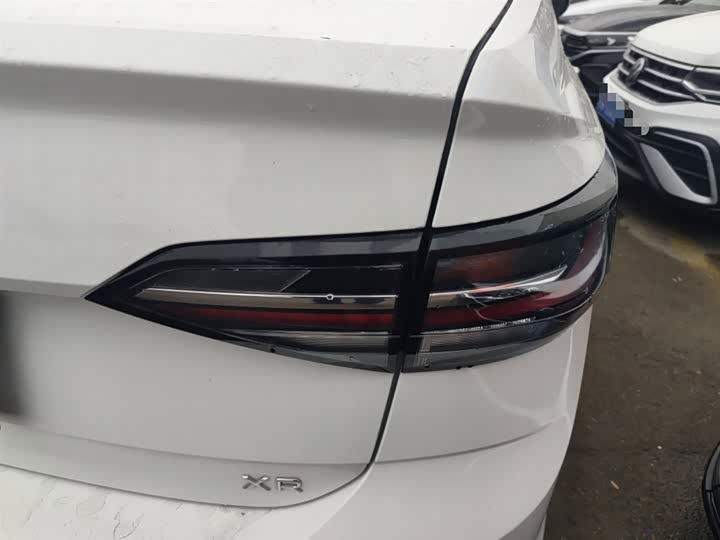 Фото 8 - Volkswagen Lavida