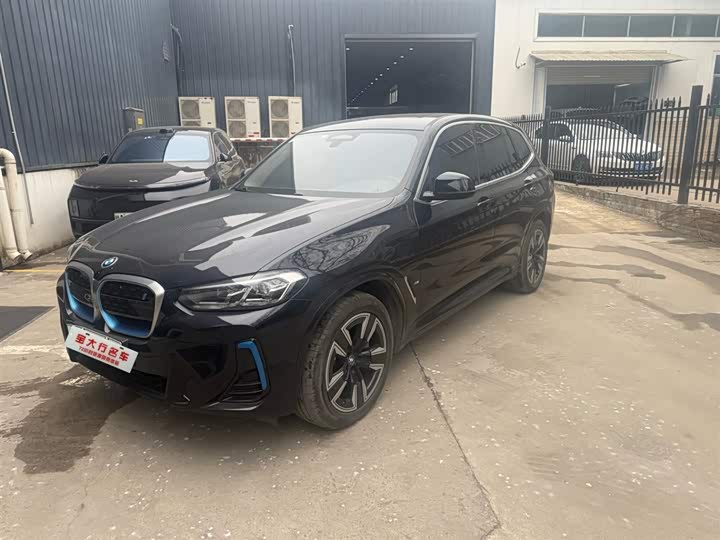 Фото 1 - BMW iX3