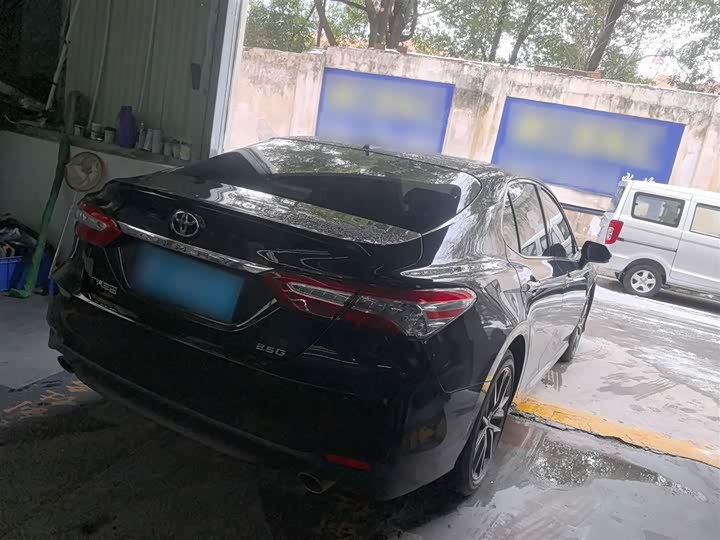 Фото 7 - Toyota Camry