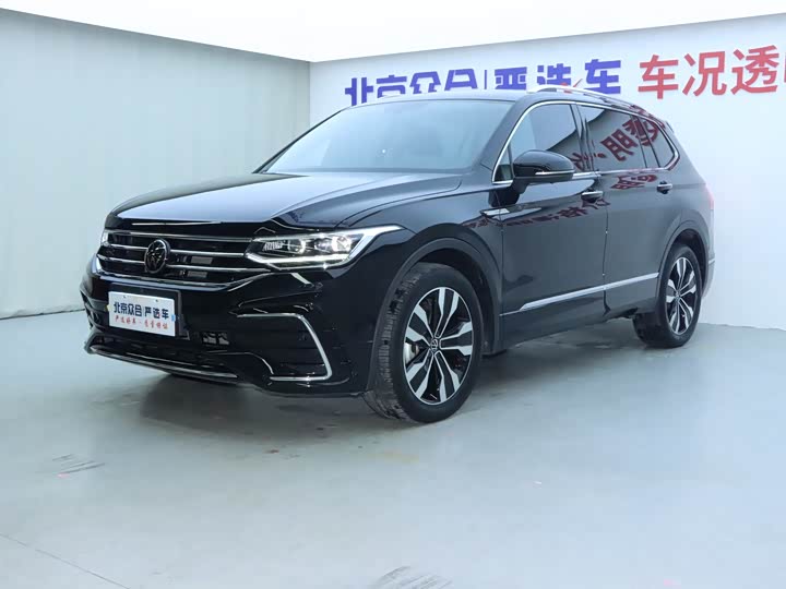 Фото 1 - Volkswagen Tiguan L Pro