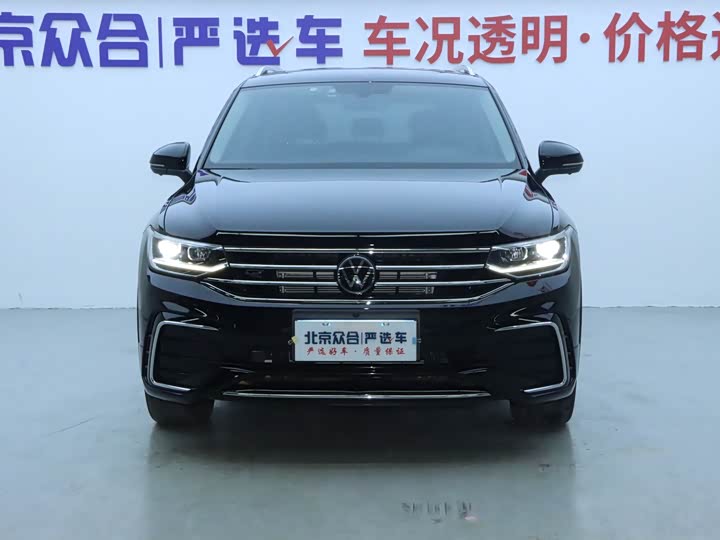 Фото 3 - Volkswagen Tiguan L Pro