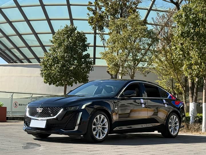 Фото 1 - Cadillac CT5