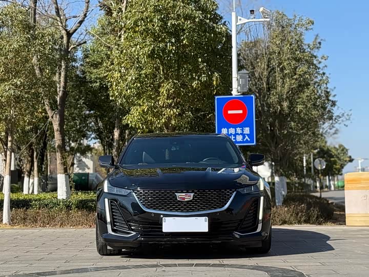 Фото 2 - Cadillac CT5