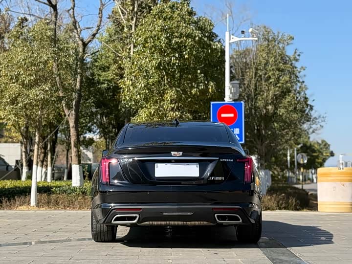 Фото 8 - Cadillac CT5