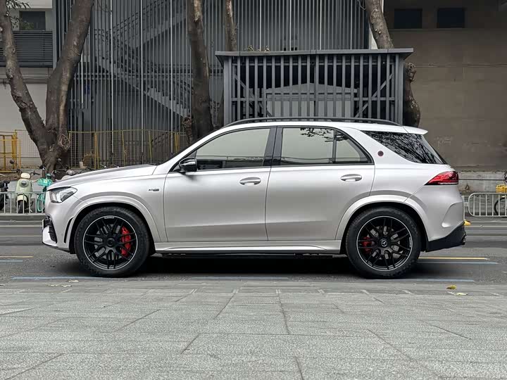 Фото 3 - Mercedes-Benz GLE-Class AMG