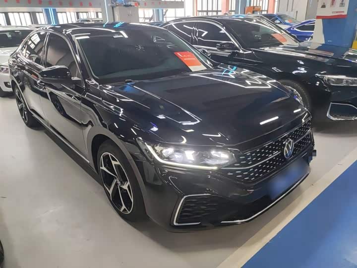 Фото 4 - Volkswagen Passat