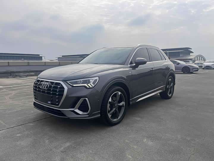 Фото 1 - Audi Q3