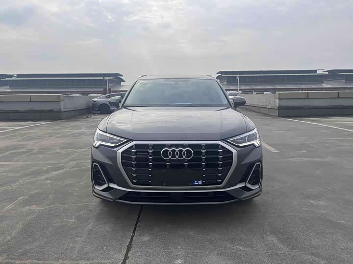 Фото 2 - Audi Q3