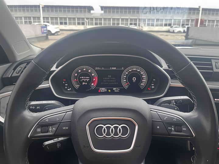 Фото 9 - Audi Q3