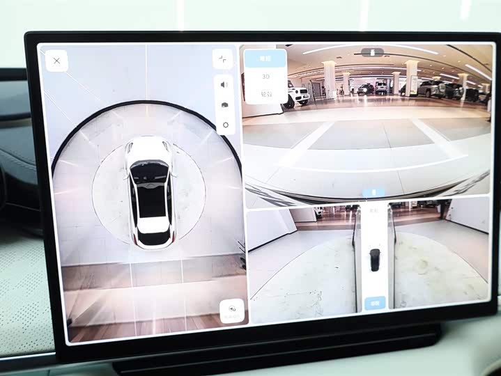 Фото 3 - Zeekr 001