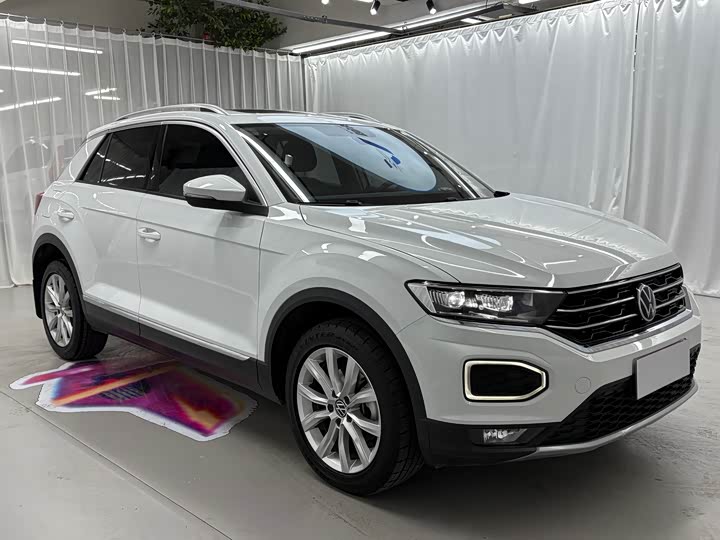 Фото 3 - Volkswagen T-Roc