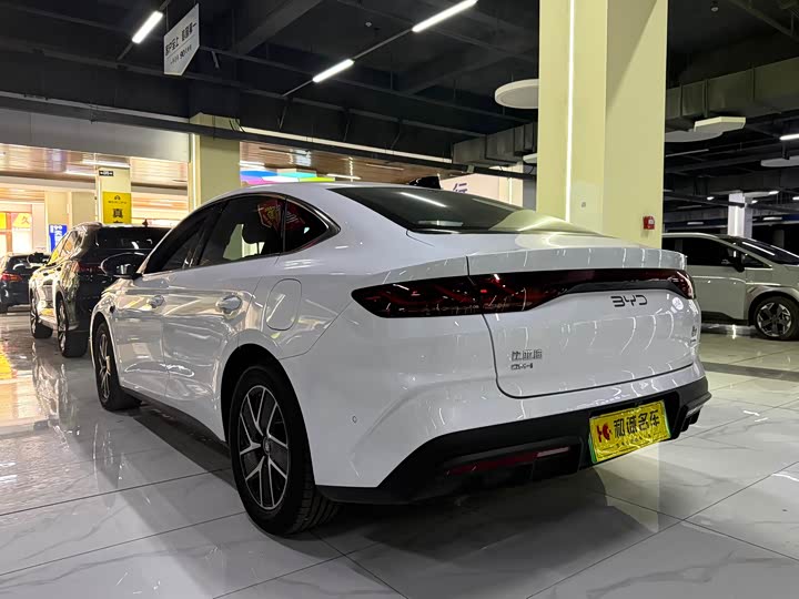 Фото 6 - BYD Qin L