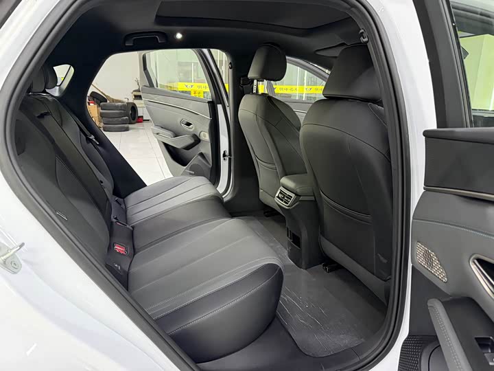 Фото 9 - BYD Qin L