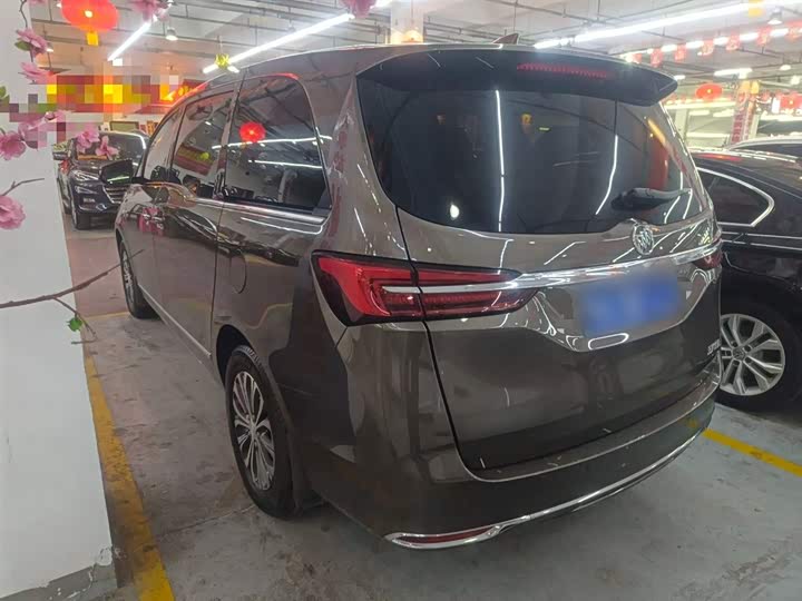 Фото 5 - Buick GL8 ES