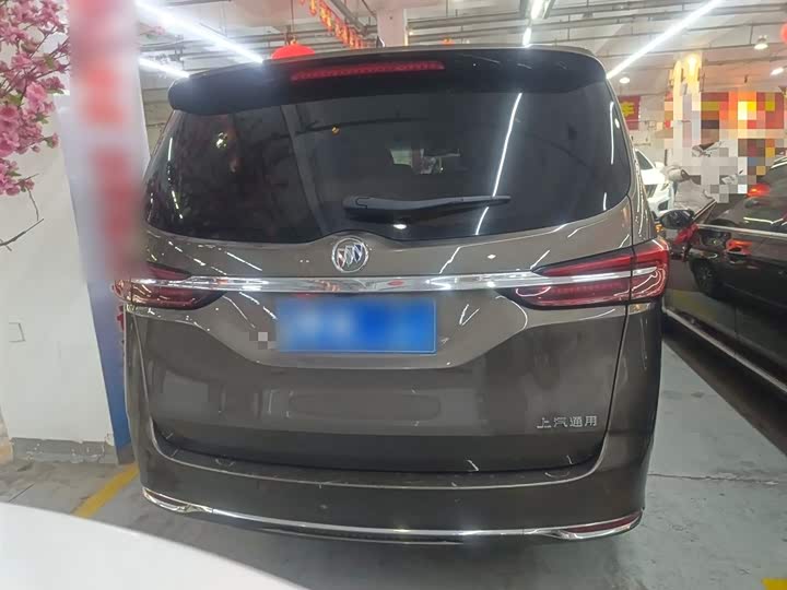 Фото 6 - Buick GL8 ES