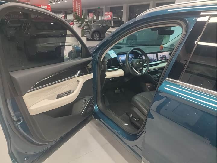 Фото 9 - Geely Monjaro