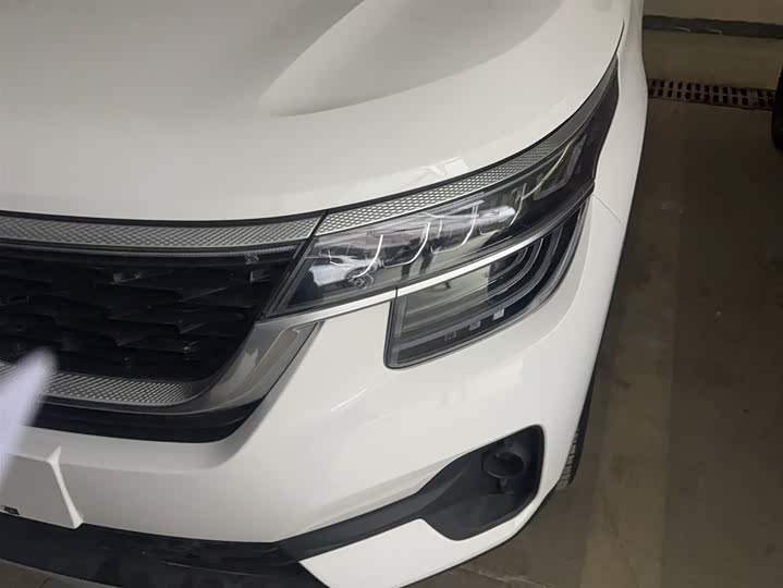 Фото 3 - Kia KX3