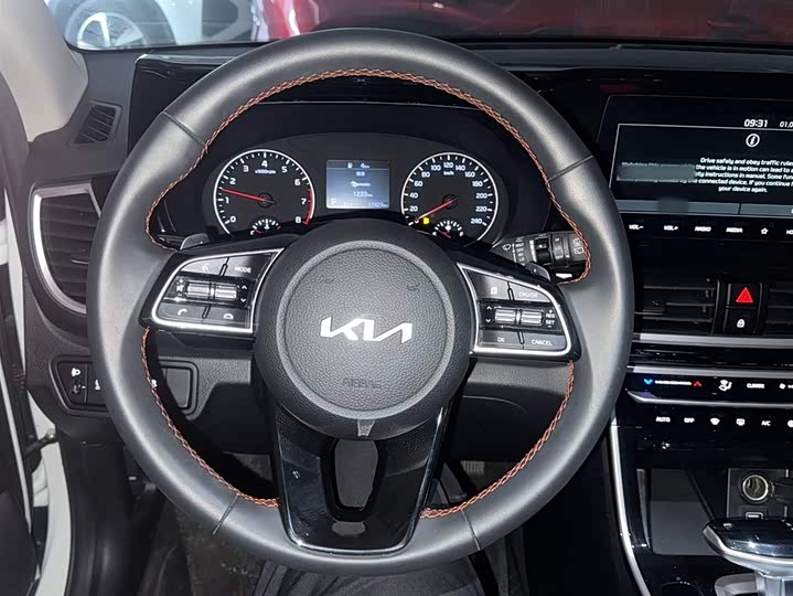 Фото 4 - Kia KX3