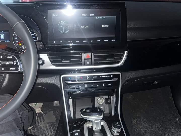 Фото 6 - Kia KX3