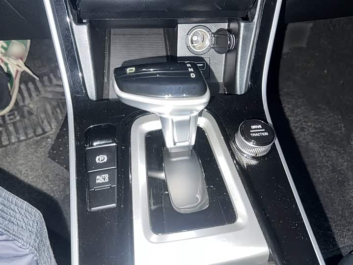 Фото 9 - Kia KX3