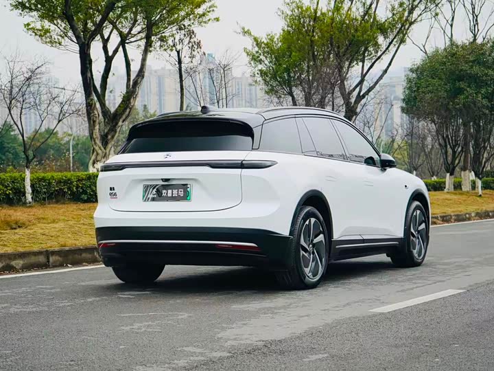 Фото 4 - Nio ES6