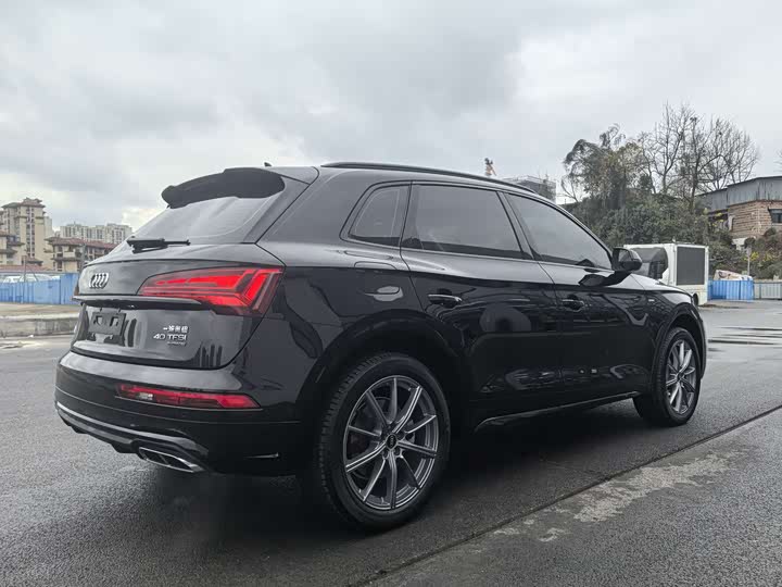 Фото 4 - Audi Q5L