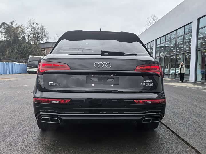Фото 5 - Audi Q5L