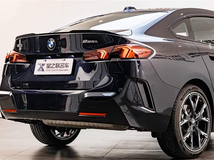 Фото 8 - BMW 2 Series