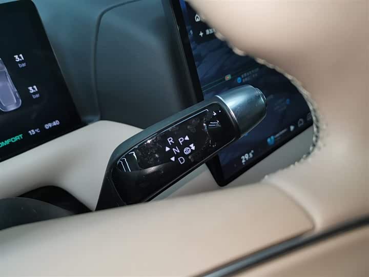 Фото 6 - XPeng G9