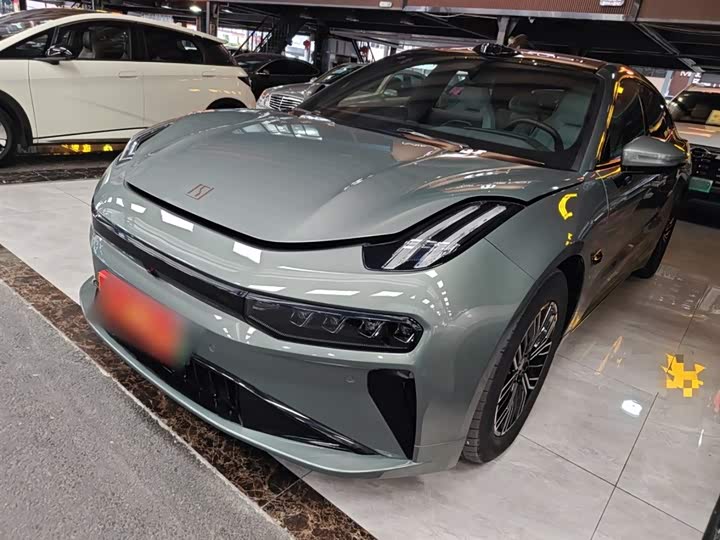 Фото 2 - Zeekr 001