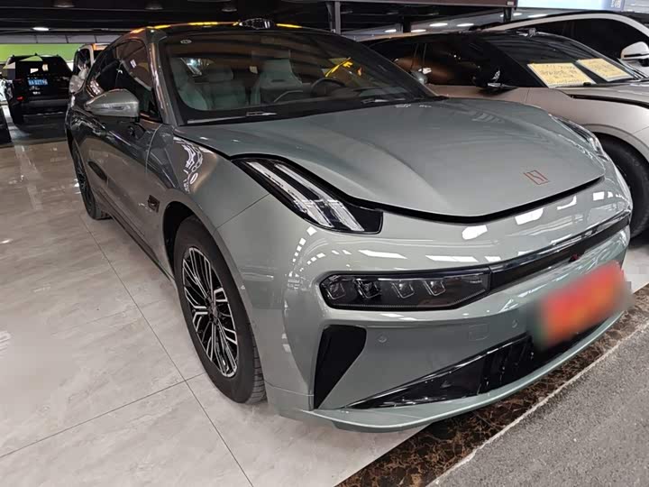 Фото 4 - Zeekr 001