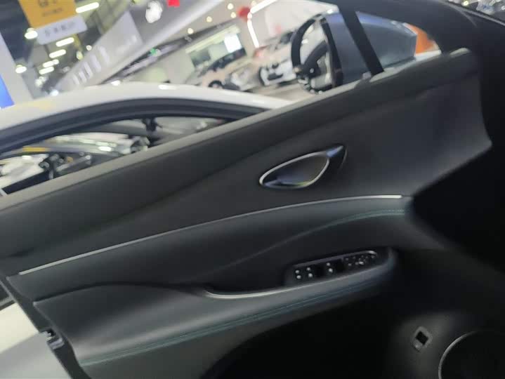 Фото 7 - BYD Sea Lion 07 DM-i Hybrid