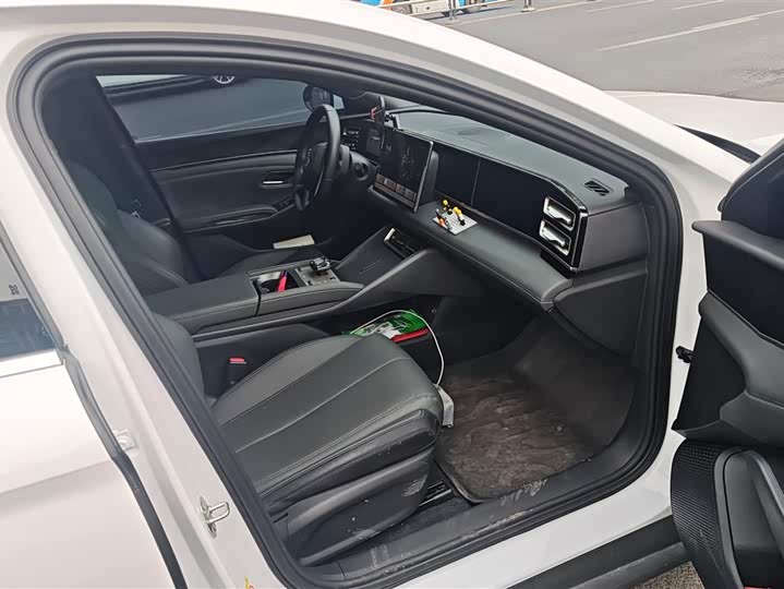 Фото 8 - BYD Qin L