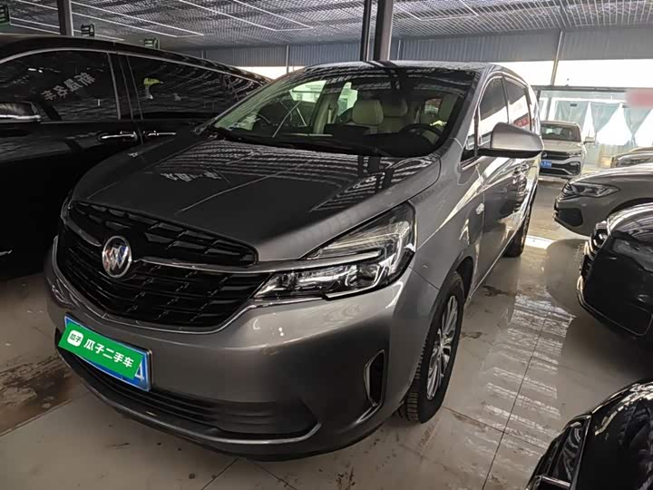 Фото 2 - Buick GL8 ES