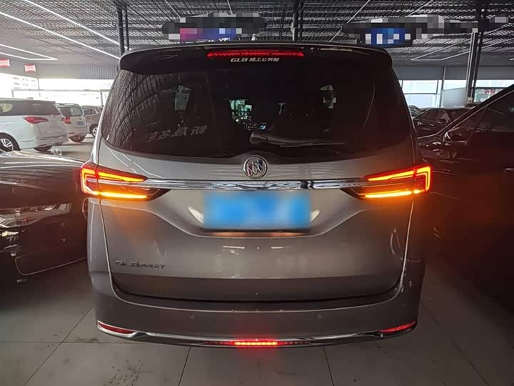 Фото 5 - Buick GL8 ES