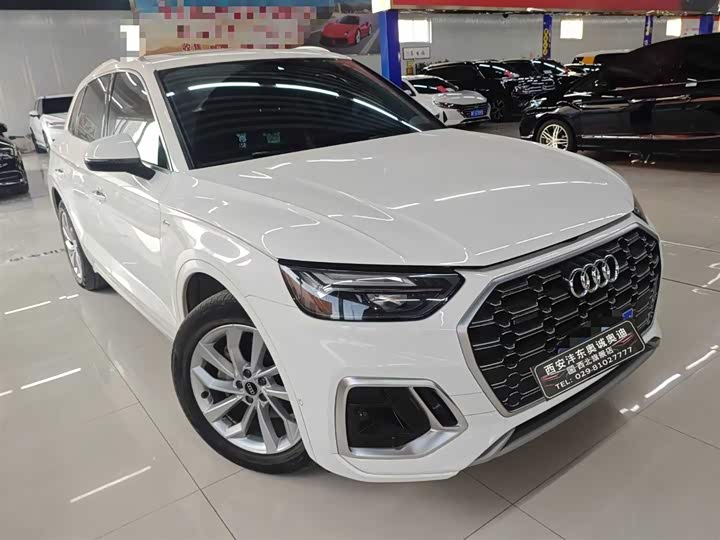 Фото 2 - Audi Q5L