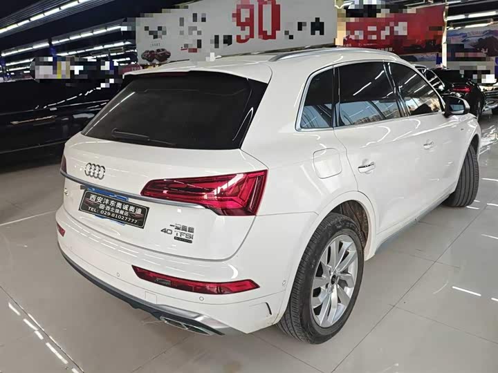 Фото 4 - Audi Q5L