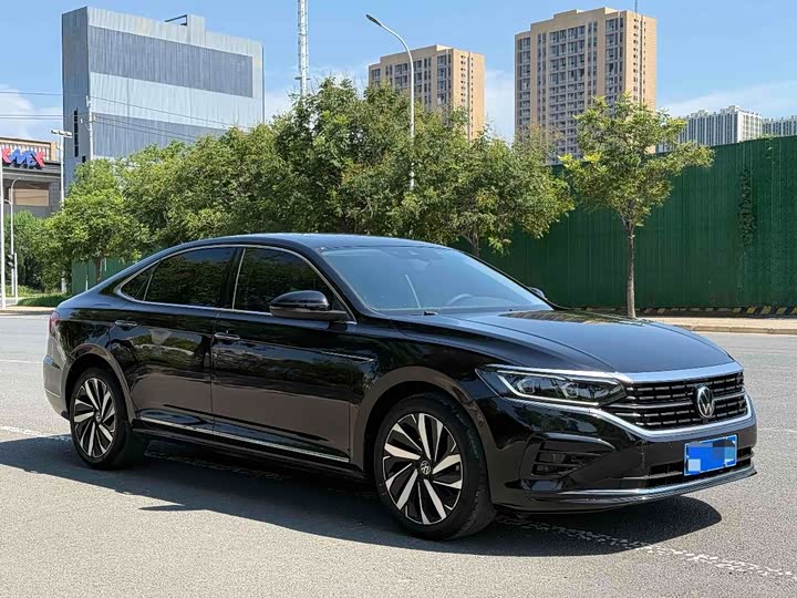 Фото 3 - Volkswagen Passat