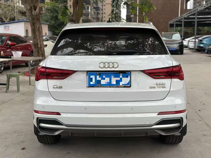 Фото 8 - Audi Q3