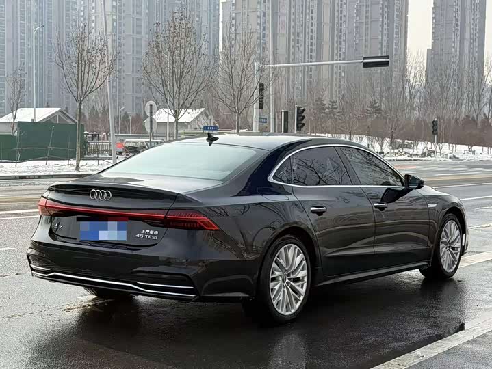 Фото 7 - Audi A7L