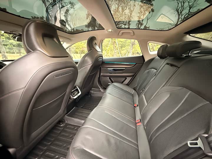 Фото 6 - XPeng P7