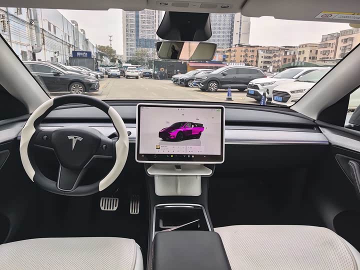 Фото 4 - Tesla Model Y