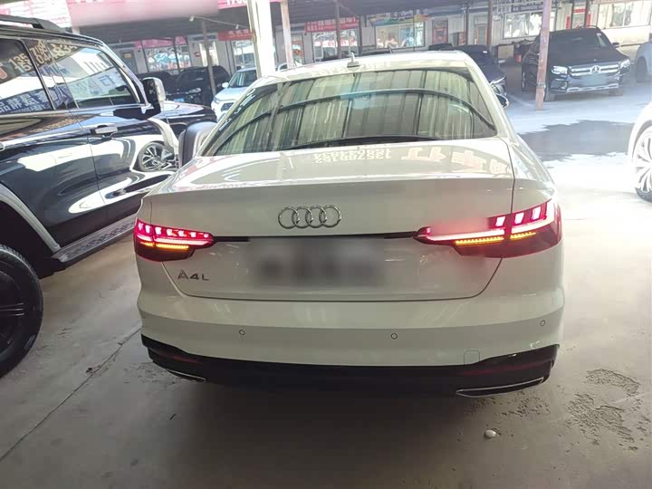 Фото 6 - Audi A4L