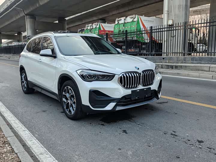 Фото 3 - BMW X1