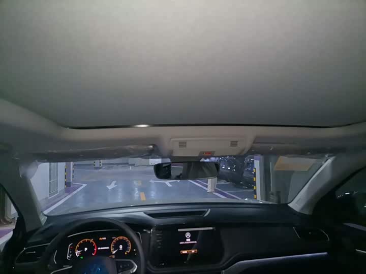 Фото 8 - Volkswagen Tharu