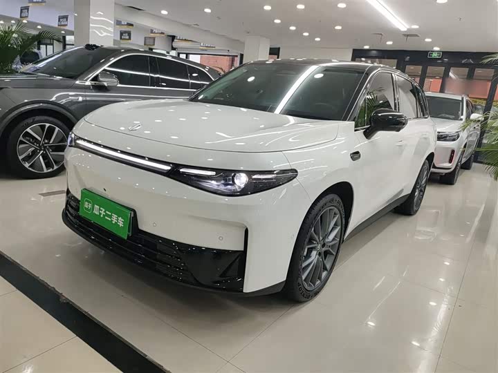 Фото 2 - Leapmotor C10